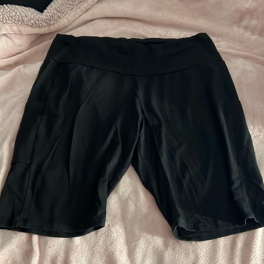 Black Biker Shorts w/ Pockets